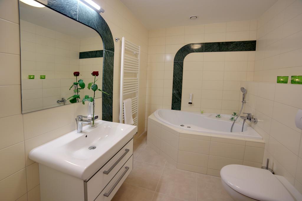 Parkhotel Forest Marianske Lazne Ngoại thất bức ảnh